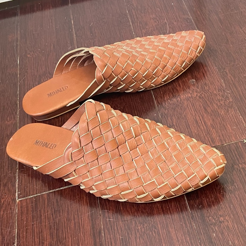 Mihaleo brown woven leather mules slides 7.5